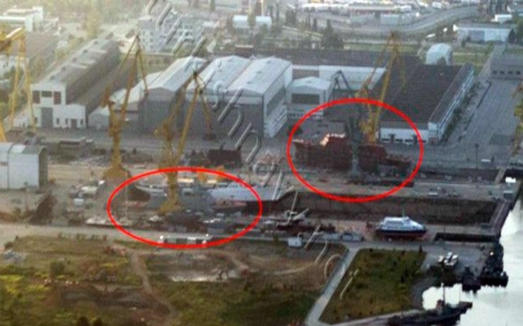 Eικόνες από τις κορβέτες «στελθ» της Τουρκίας μέσα στο ναυπηγείο τους